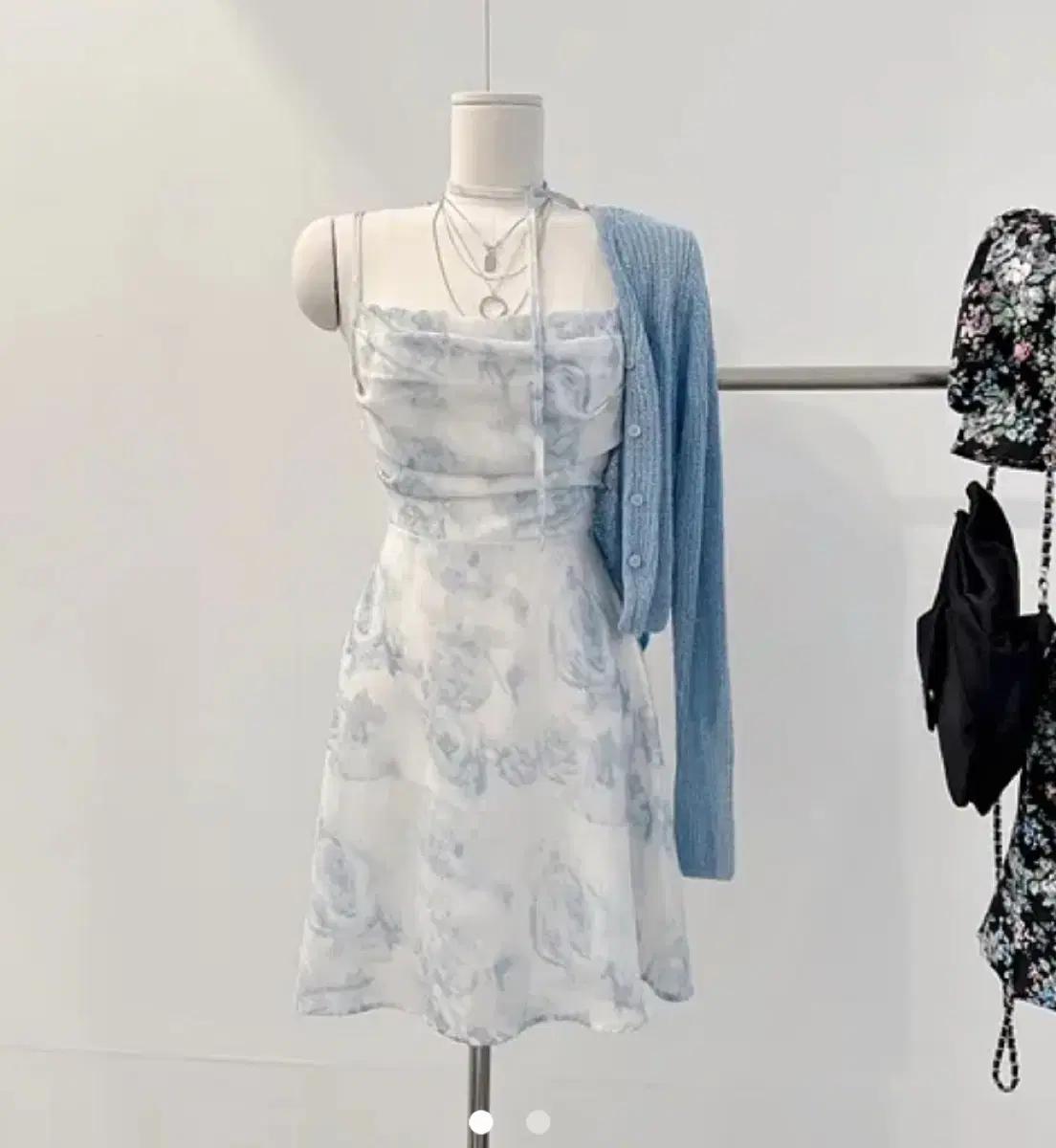 페일 쉬폰원피스 뒷트임 나시원피스 미니원피스 여름 휴양지룩 바캉스룩