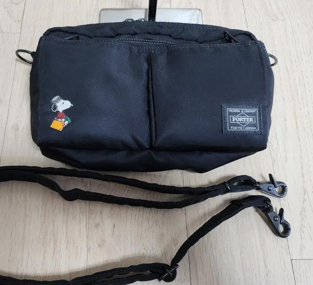새제품)포터x스누피(조 포터) 숄더백 OS 블랙