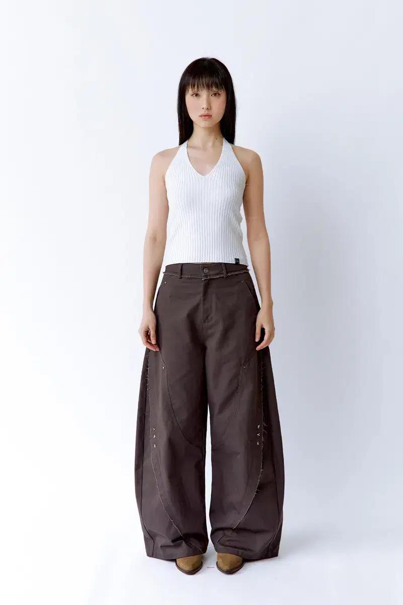 러프넥 Destroyed Wide Pants Brown S