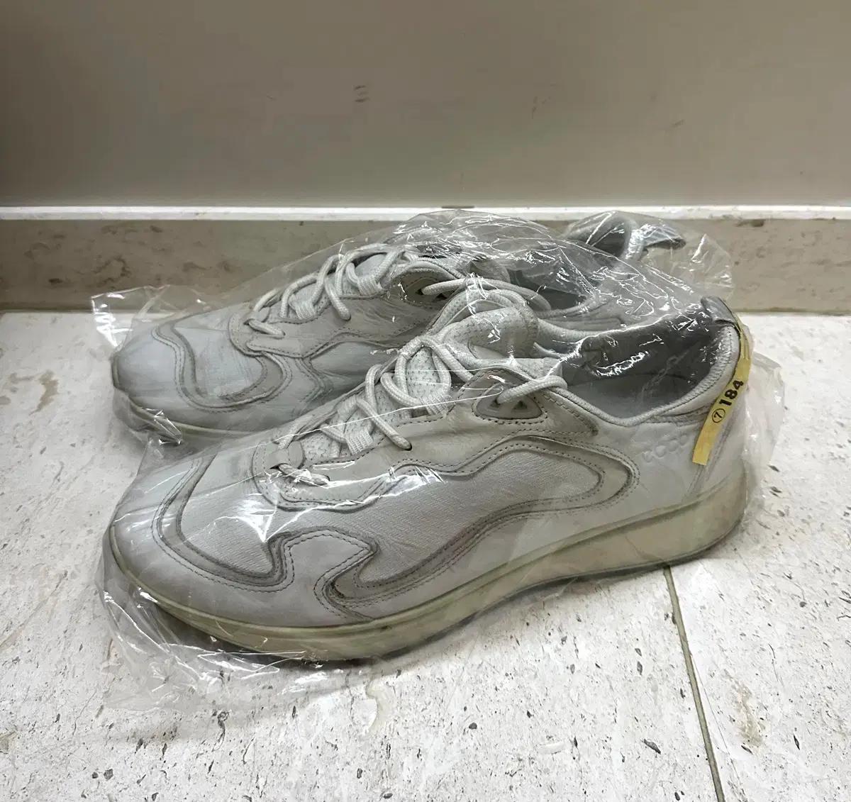 ecco 에코 남성 스니커즈 275