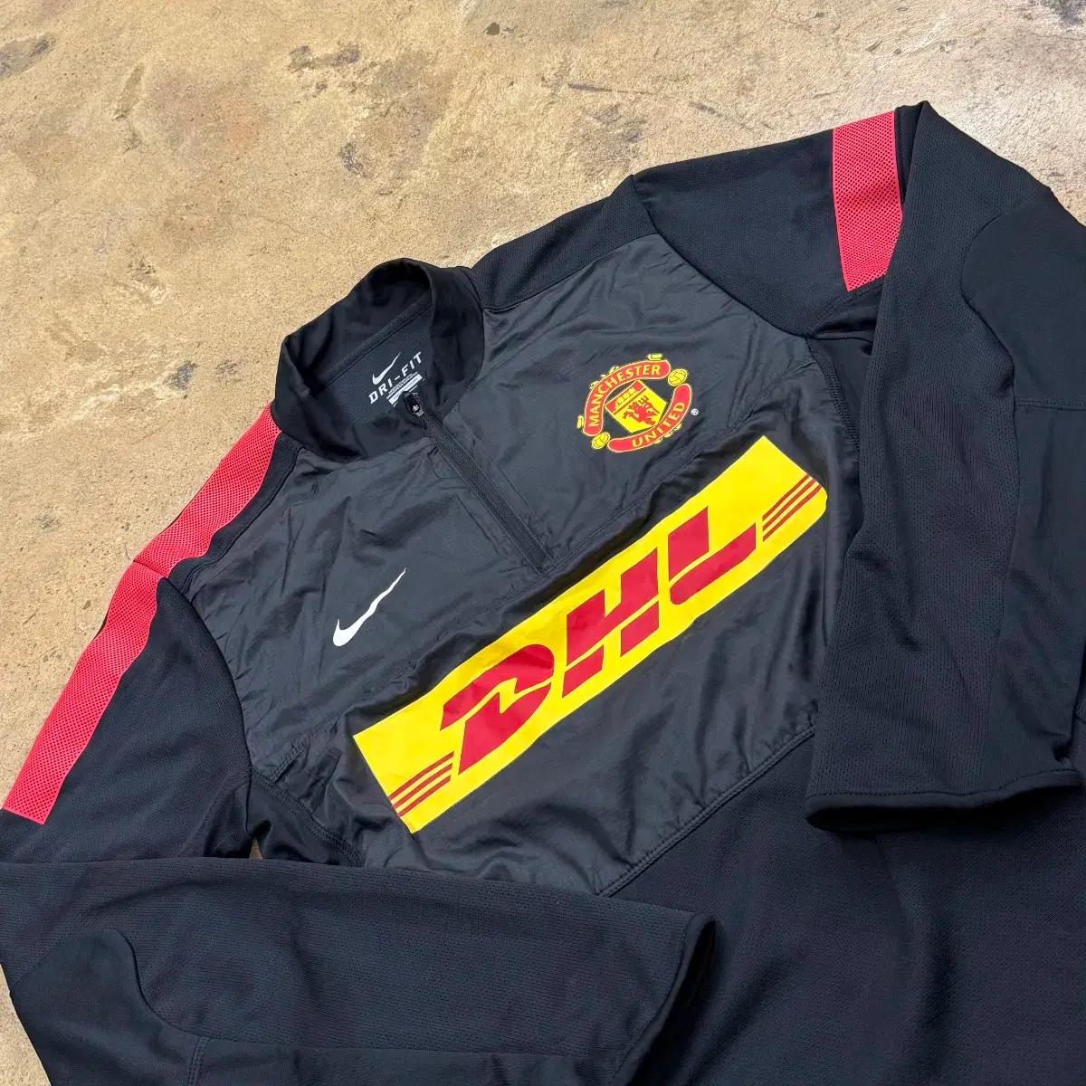 [ 정품/M ] 나이키 맨체스터 유나이티드 반집업 긴팔티 b16