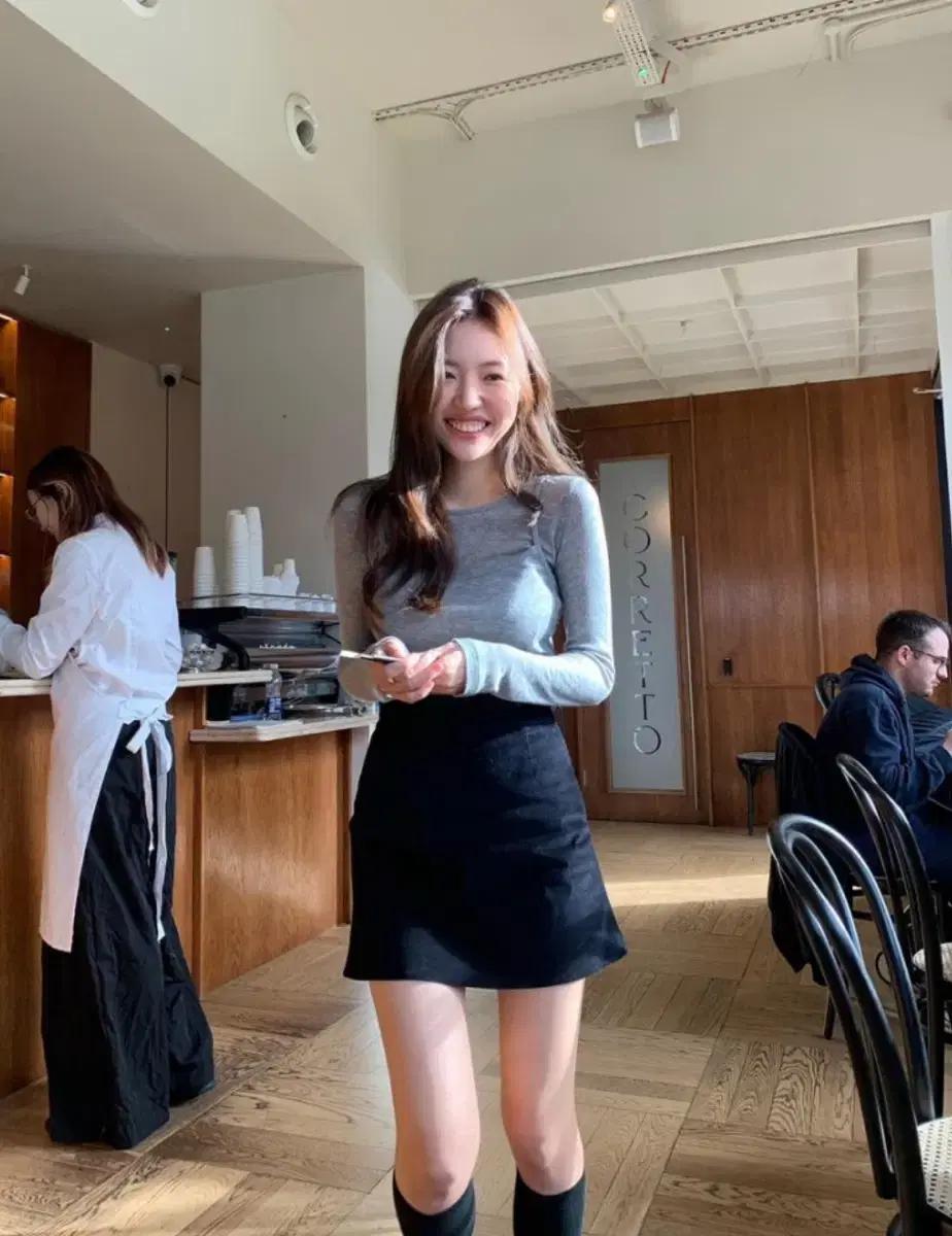타낫 t/t Volume velvet mini skirt