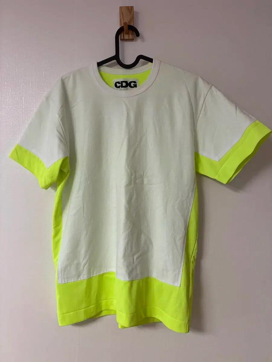 CDG 반팔티 꼼데가르송