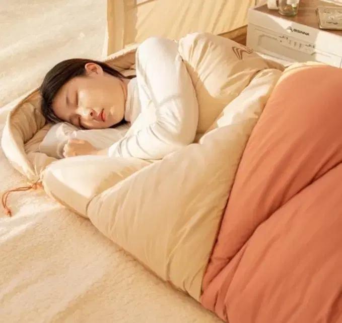 아웃도어 겨울침낭1인용 캠핑침낭 두툼한 방한 보온 휴대용 동계침낭
