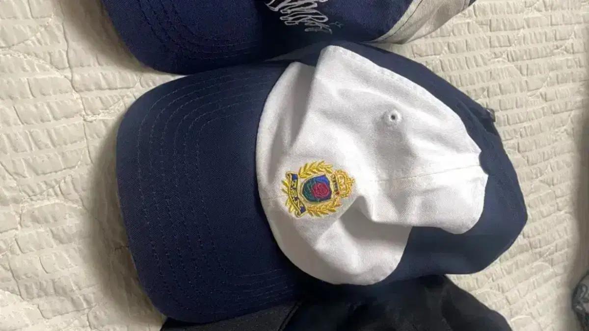 디스이즈네버댓 볼캡 네이비/화이트