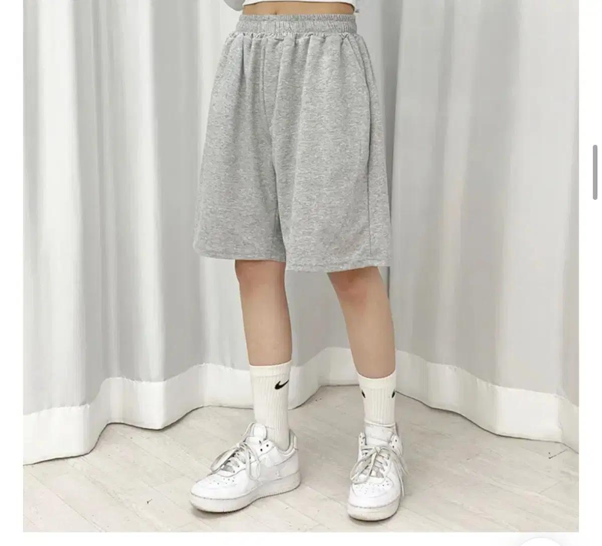 에이블리 불량소녀 버뮤다 팬츠 반바지 그레이