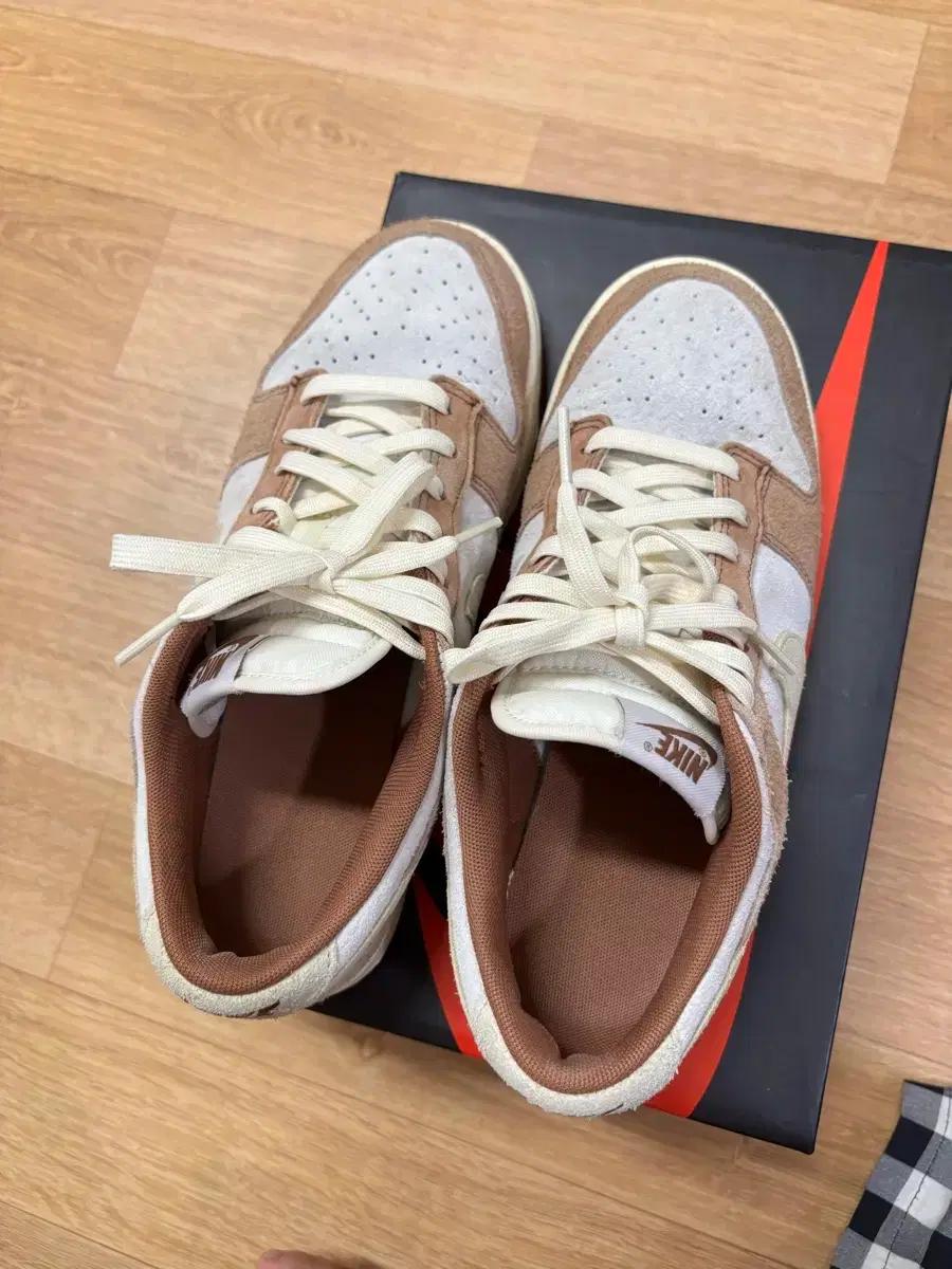 나이키 덩크 커리 260 사이즈 판매합니다