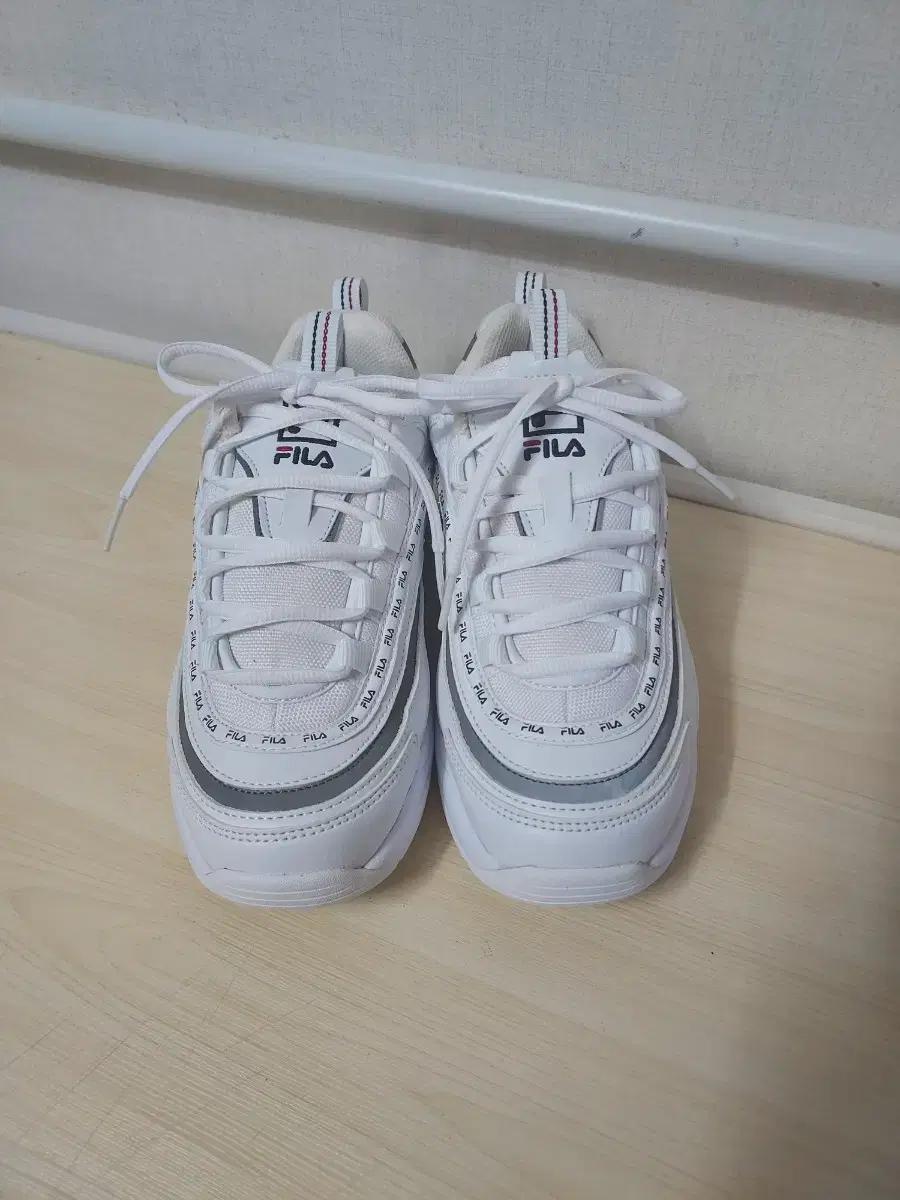 휠라 운동화 245