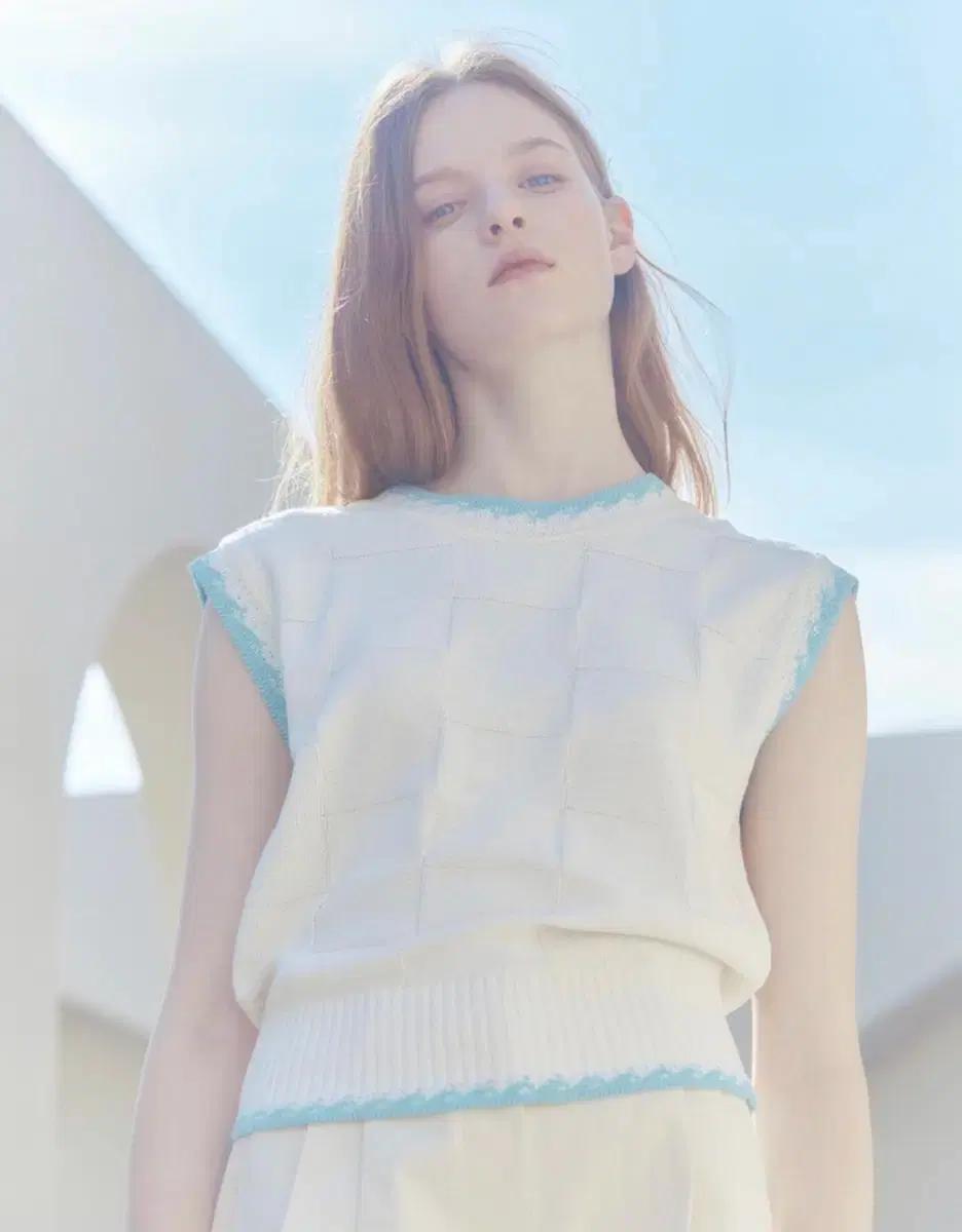 아비에무아 니트 베스트