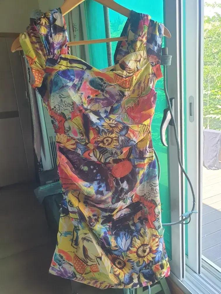피카소풍 그림이 화려한  드레스 미니원피스 하객룩 정장 모임 러블리 격식