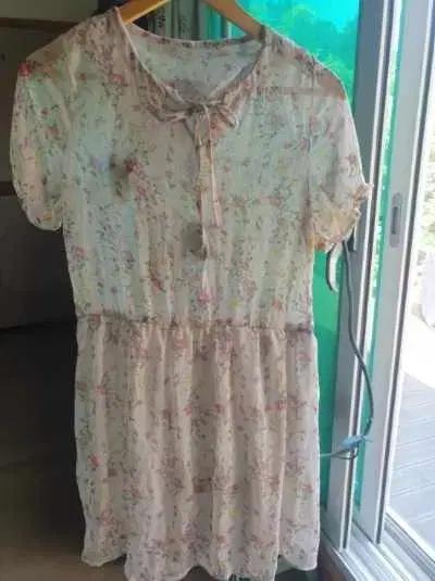 꽃무늬 소녀풍 원피스 레트로룩 로맨틱무드 하늘하늘 쉬폰소재 해변룩 선셋