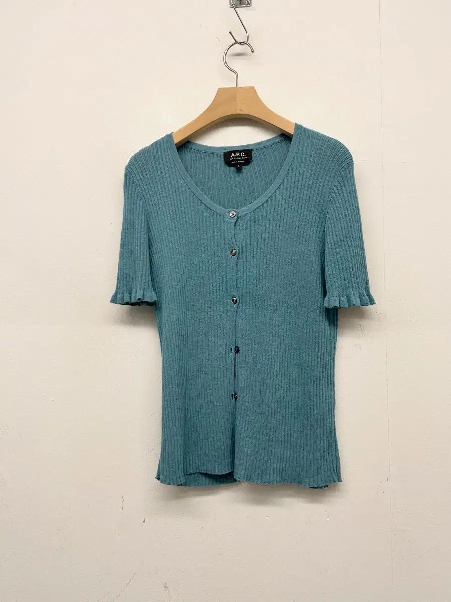 A.P.C. 리브 짜임 버튼 업 니트 티셔츠