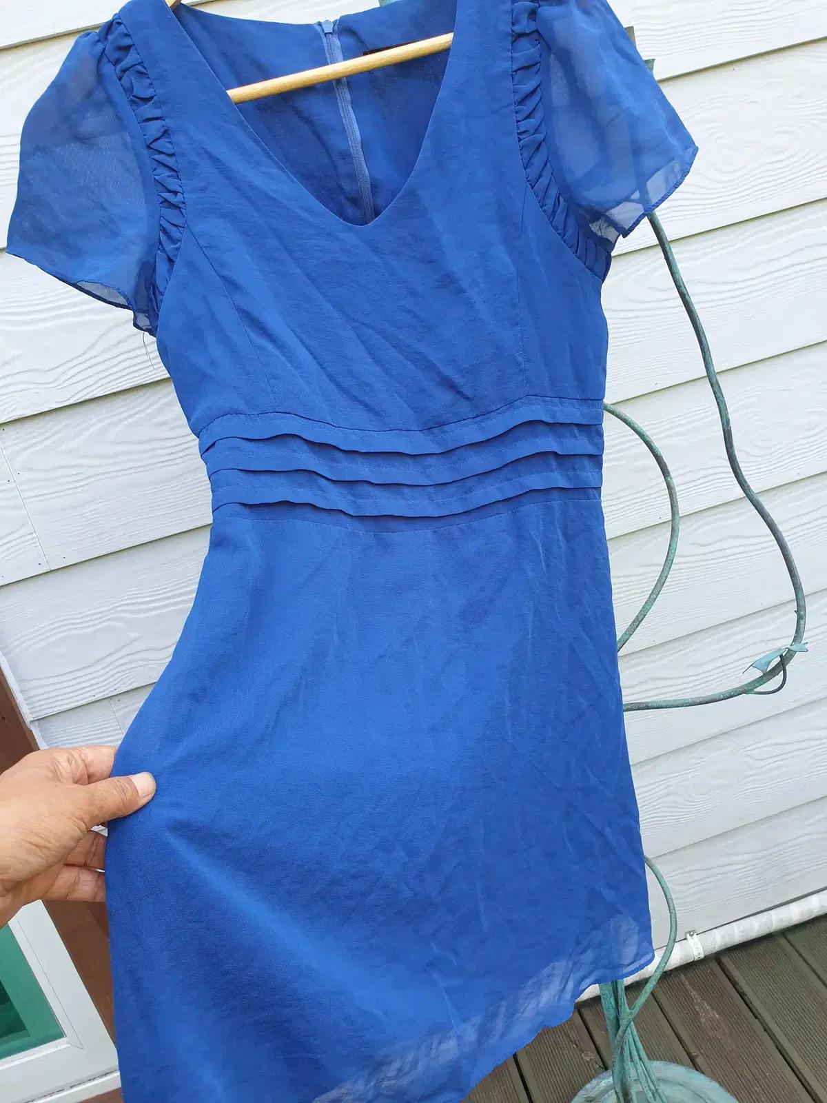 하늘 하늘 쉬폰소재 블루컬러 원피스