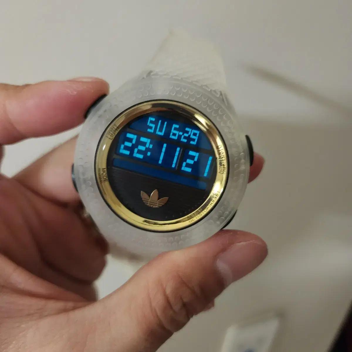 아디다스 시계 ADIDAS 8132 오리지널 불꽃로고 워치