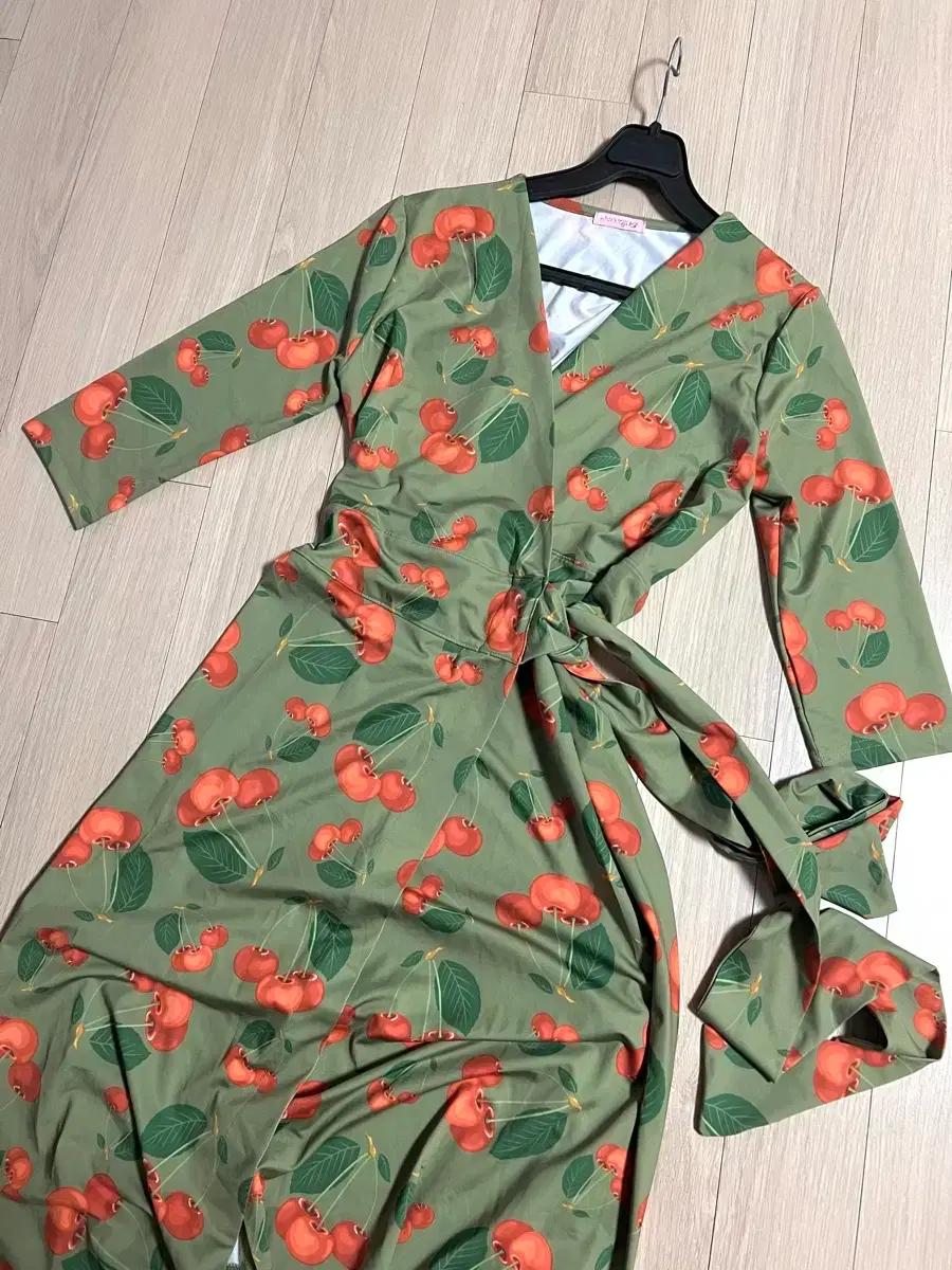 앵두 체리 롱 랩원피스 스판 여름 휴양지 휴가룩 리조트룩 비치룩