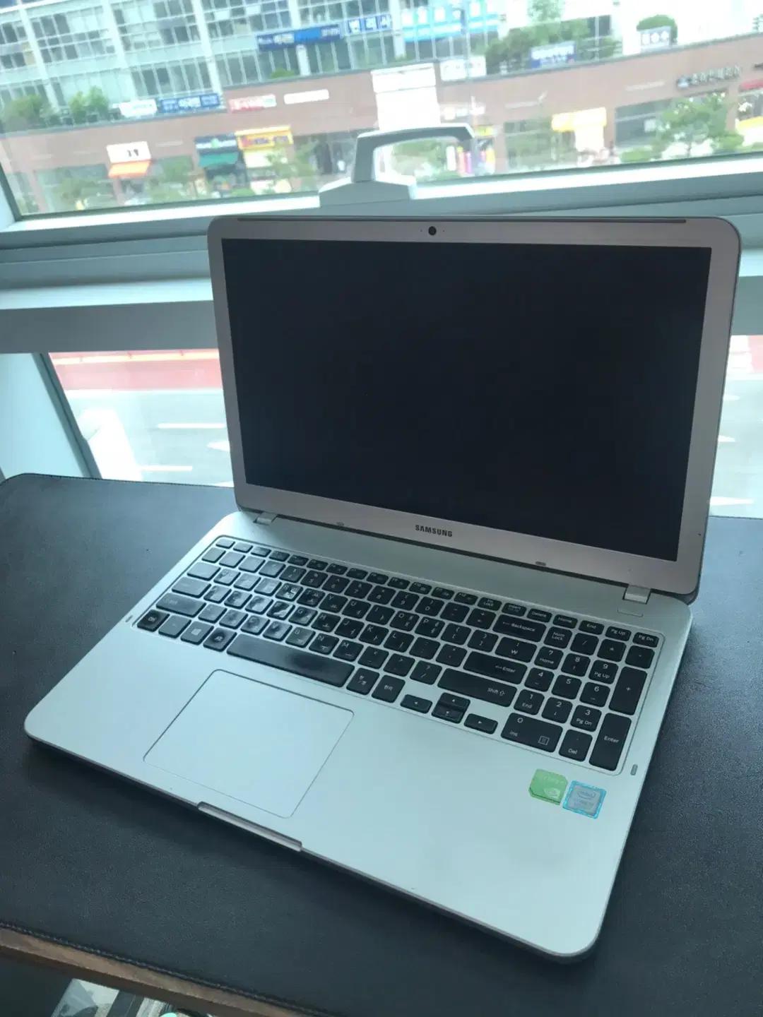 (가성비 노트북 중고) 삼성전자 노트북5 metal NT560XBV