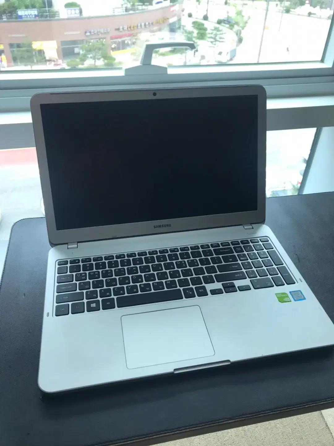 (가성비 노트북 중고) 삼성전자 노트북5 metal NT550XAA
