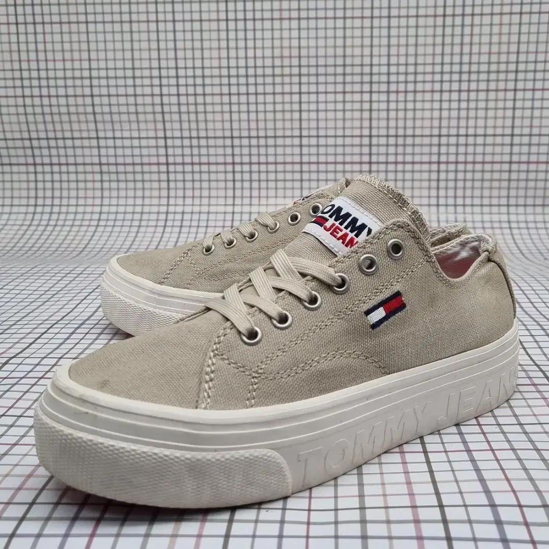 타미힐피거 캔버스 플랫폼 여성스니커즈230_