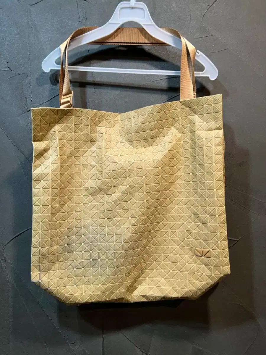 [OS] ISSEY MIYAKE BAOBAO 가방