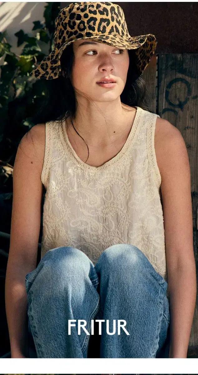 FRITUR 나시블라우스 구해요