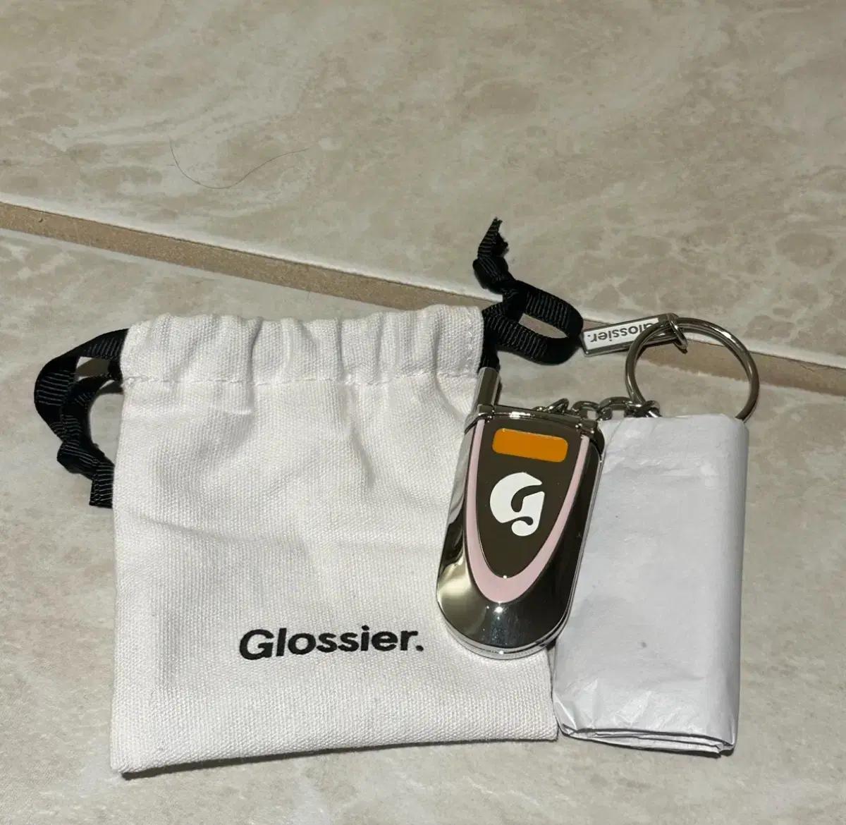 GLOSSIER LA 휴대폰 키링