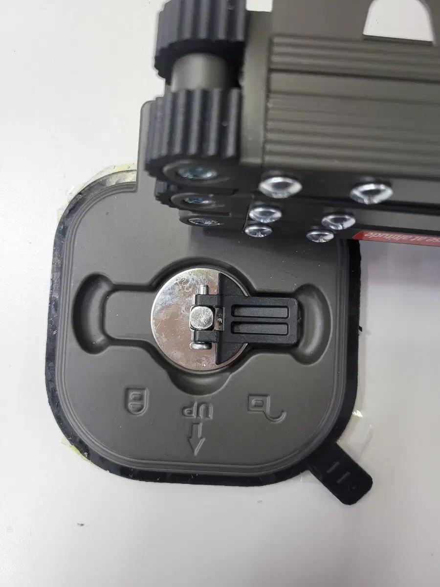 무타공 접이식 흡착판 빨래 건조대 3단 캠핑 차박용1300mm 그레이