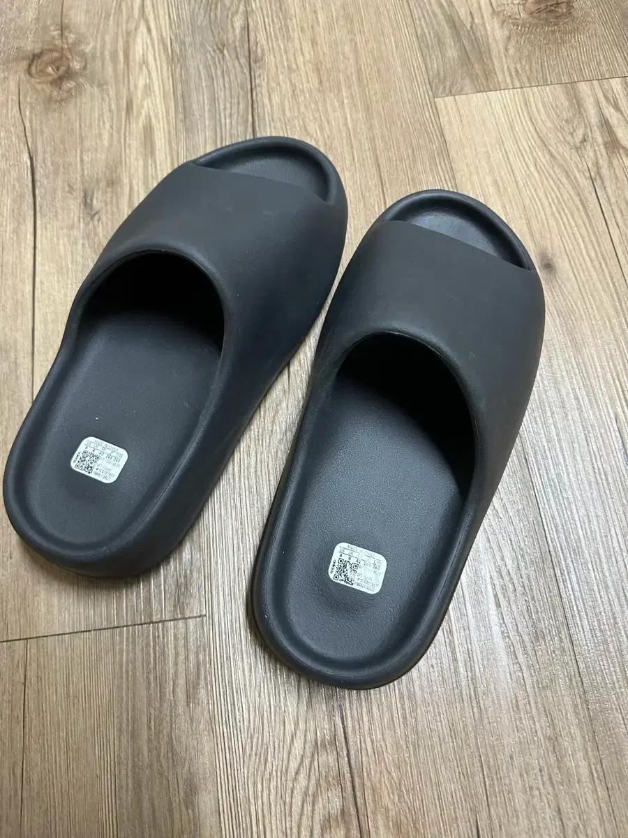 아디다스 이지슬라이드 오닉스