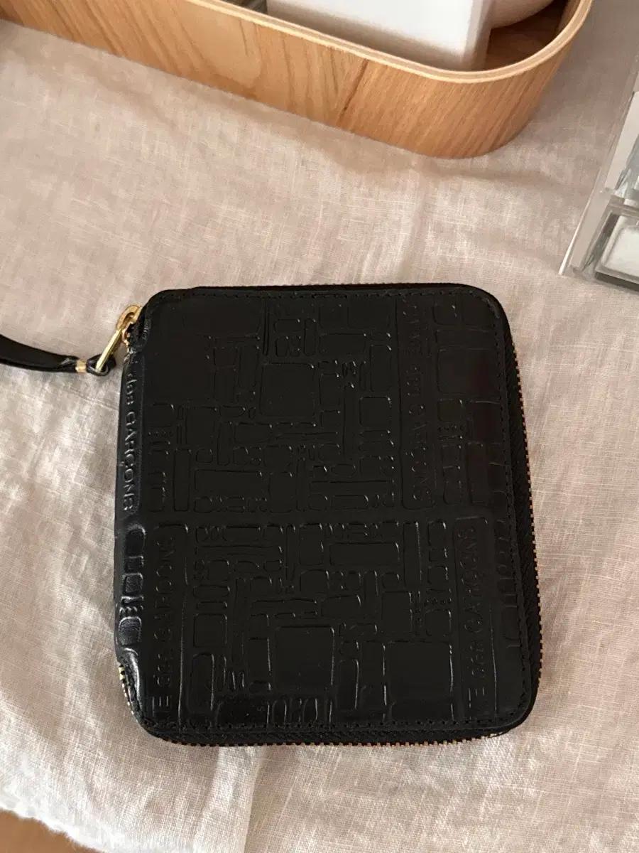 꼼데가르송 지갑