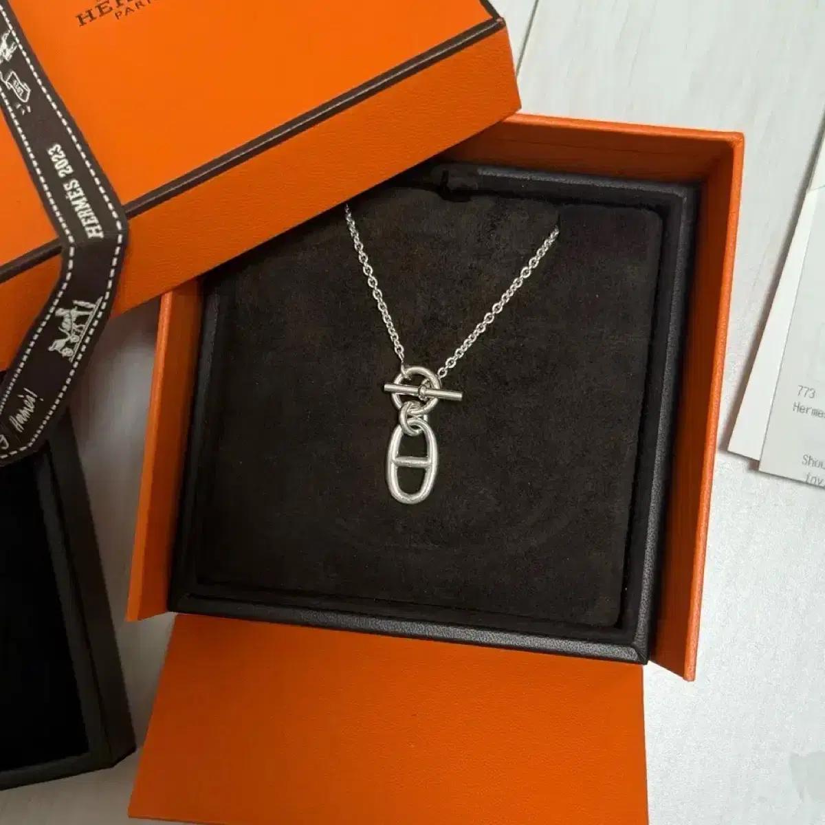 에르메스 샹달목걸이 H10414B00 실버