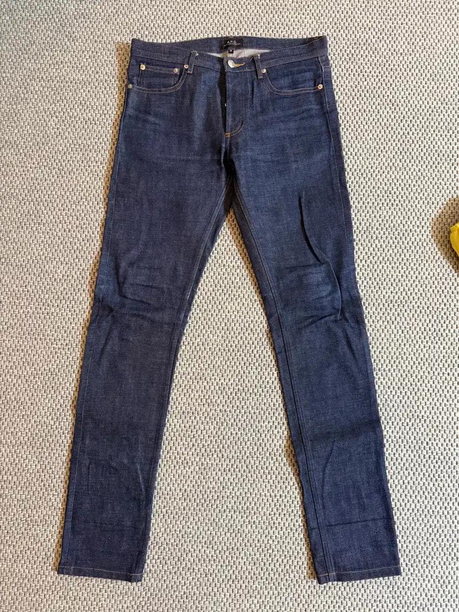 A.P.C. 쁘띠 뉴 스탠다드 데님