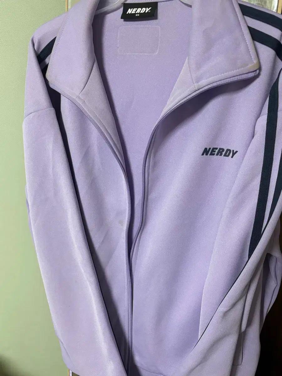 널디 퍼플 보라 트랙탑 셋업