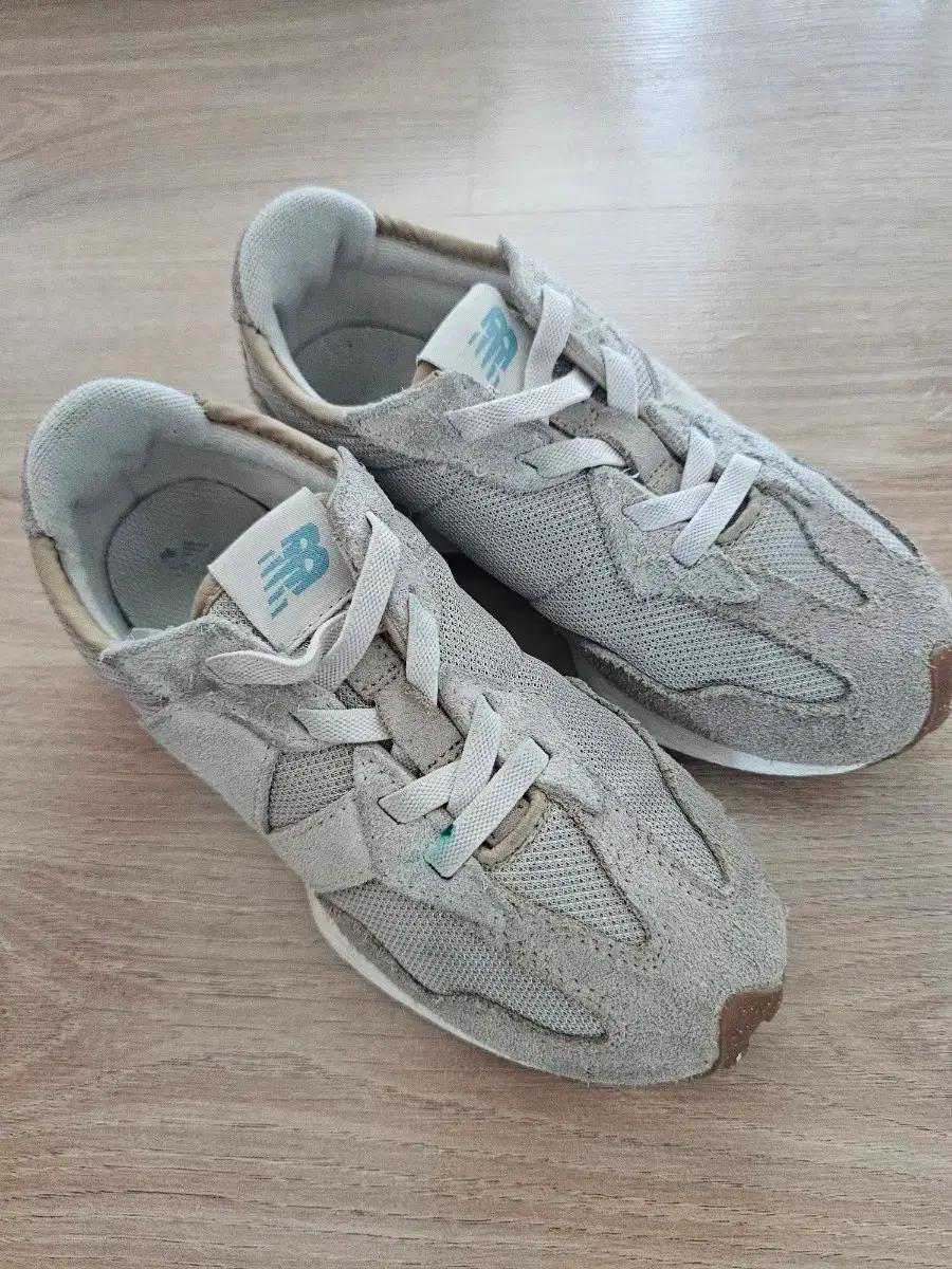 뉴발란스327운동화