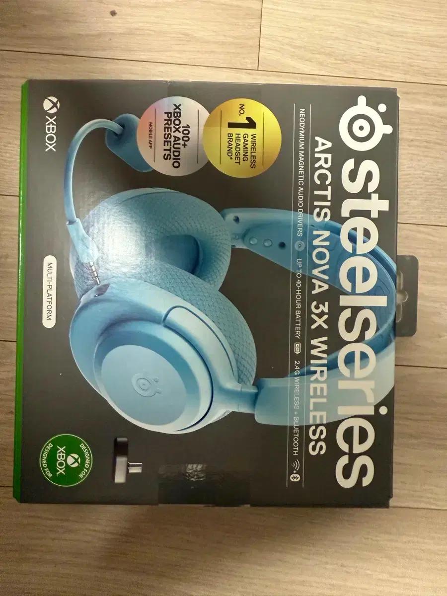 스틸시리즈 Arctis Nova 3X 게이밍 헤드셋 팝니다