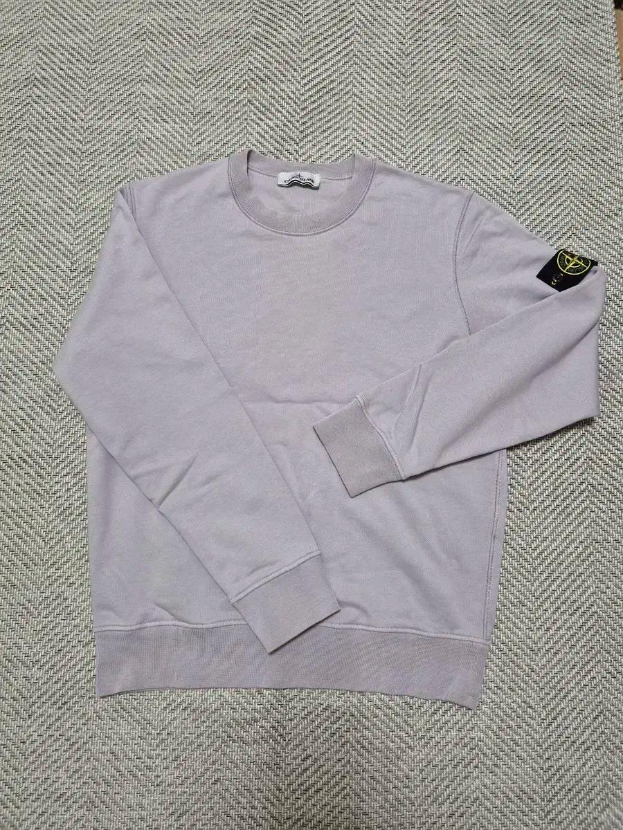 신형 24SS스톤아일랜드 맨투맨 L-100