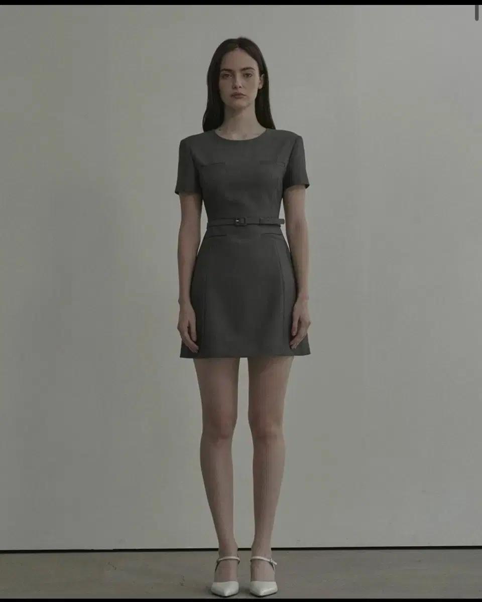 (한 번 착용, 여름 하객룩 추천!)마우솔레움 벨티드 수트 원피스 M