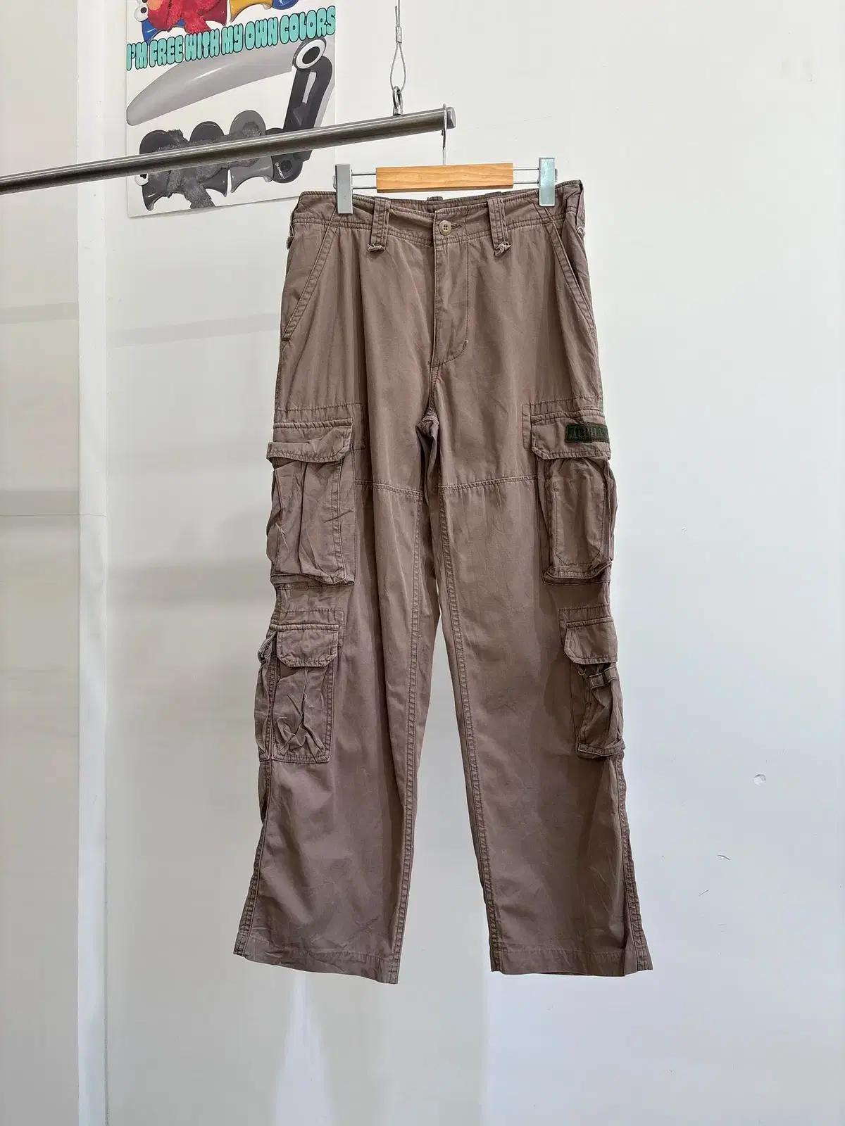 ALPHA INDUSTRIES 카고팬츠
