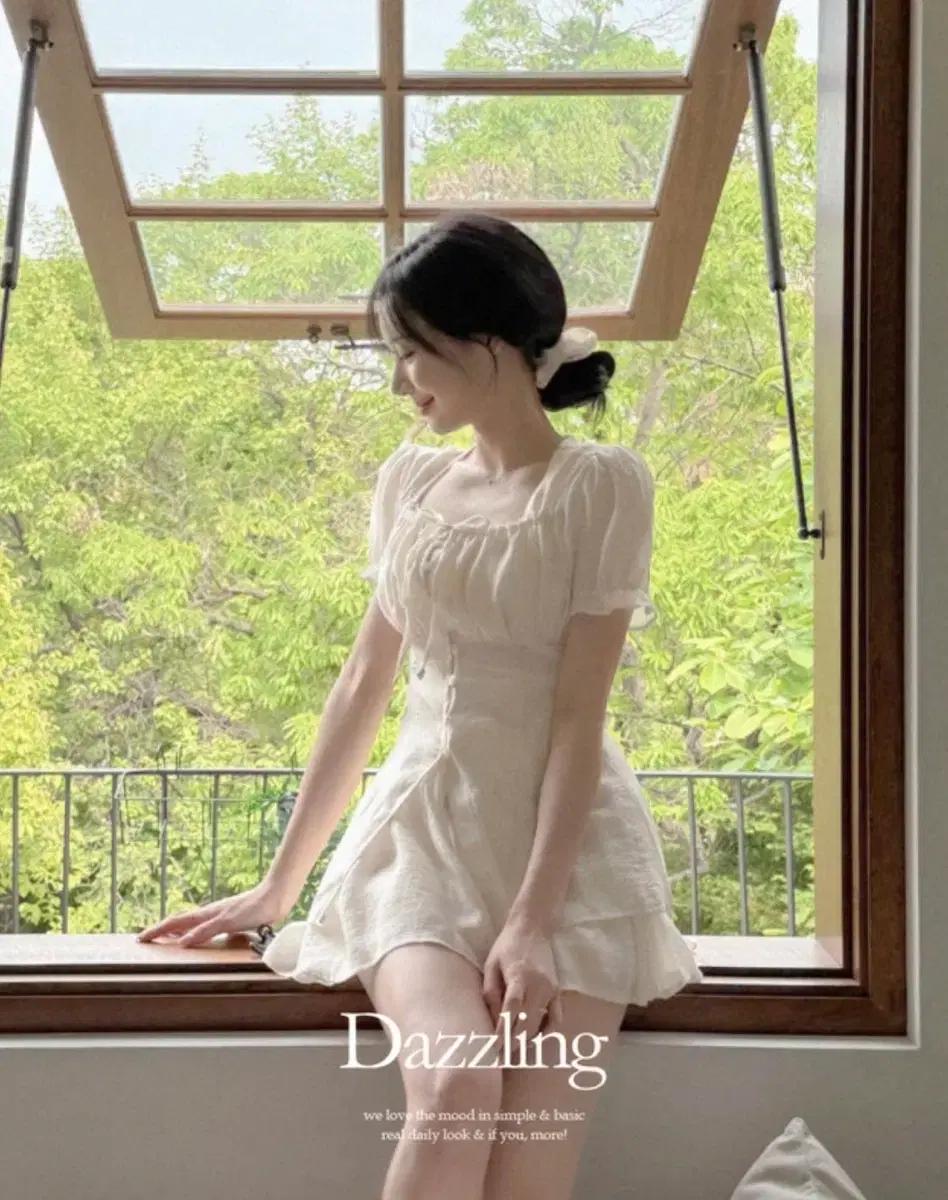 블라우스 & 플레어 숏팬츠 세트