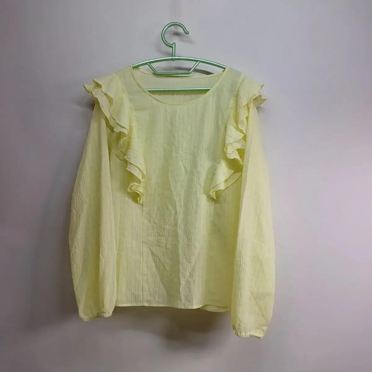 여성 프릴블라우스 100사이즈 봄여름  7118