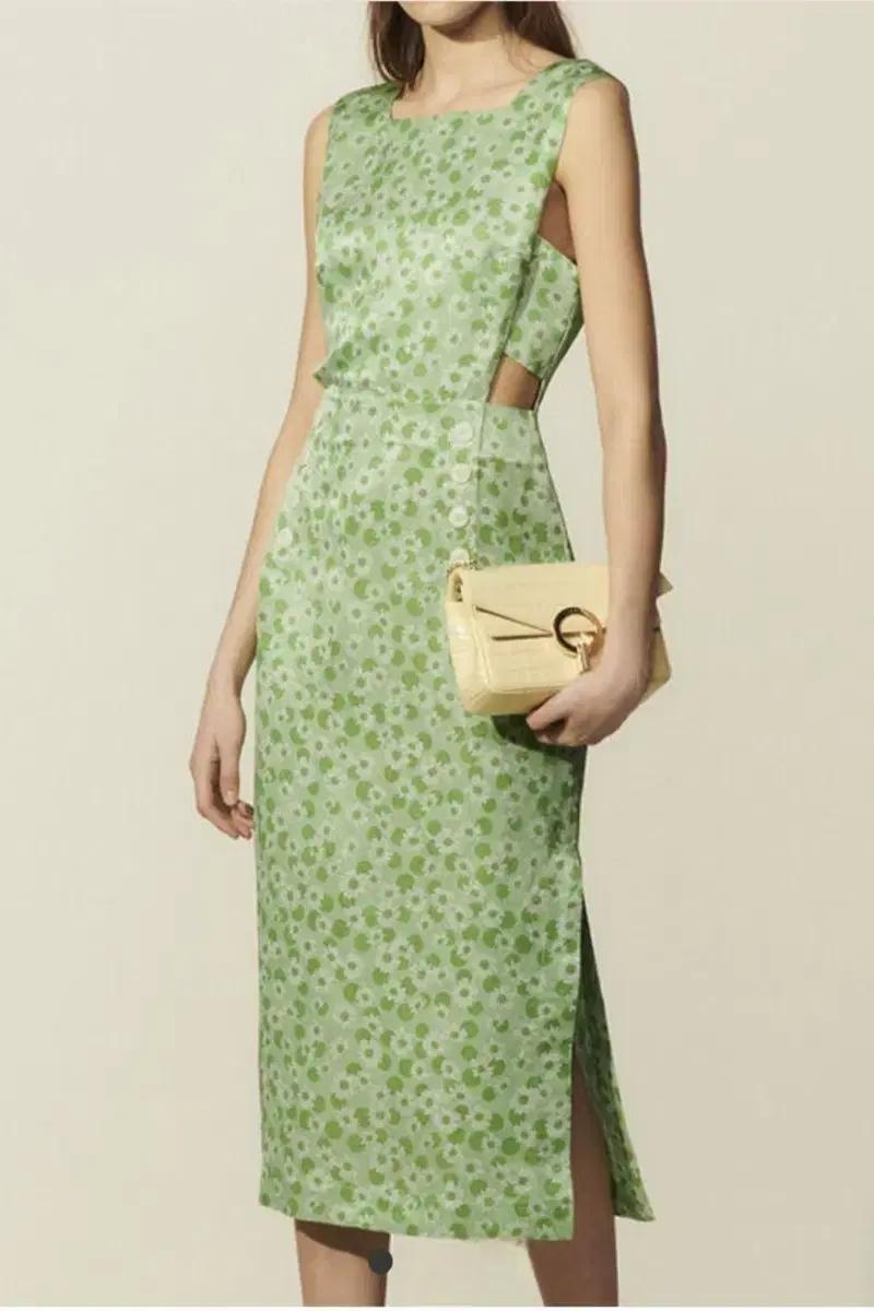 산드로 그린 에쉴리 컷아웃 실크리넨 맥시 롱원피스 38