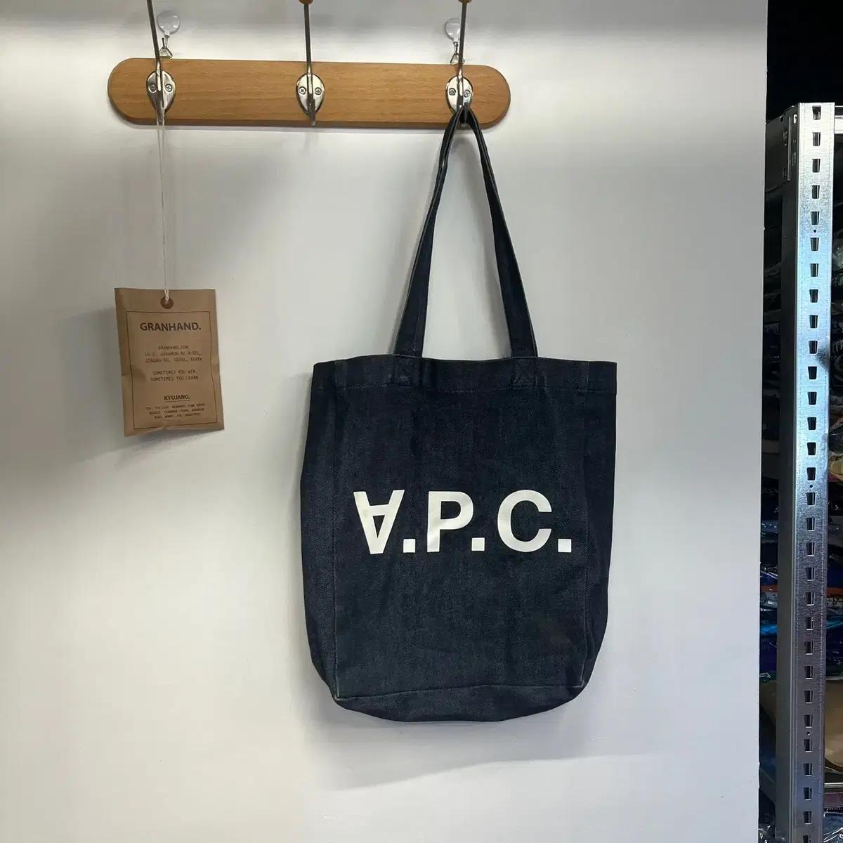 A.P.C 아페세 다니엘라 인디고 에코백