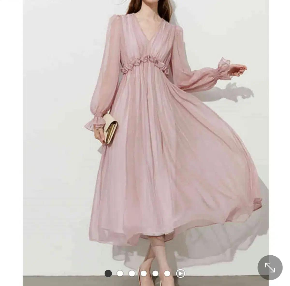 여름 여성 핑크 쉬폰 브이넥 롱 원피스 퍼프 셔링 66사이즈