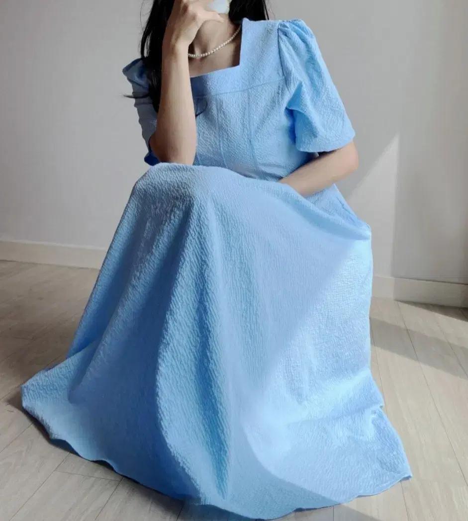 엠보 스퀘어넥 시원한 여름 원피스