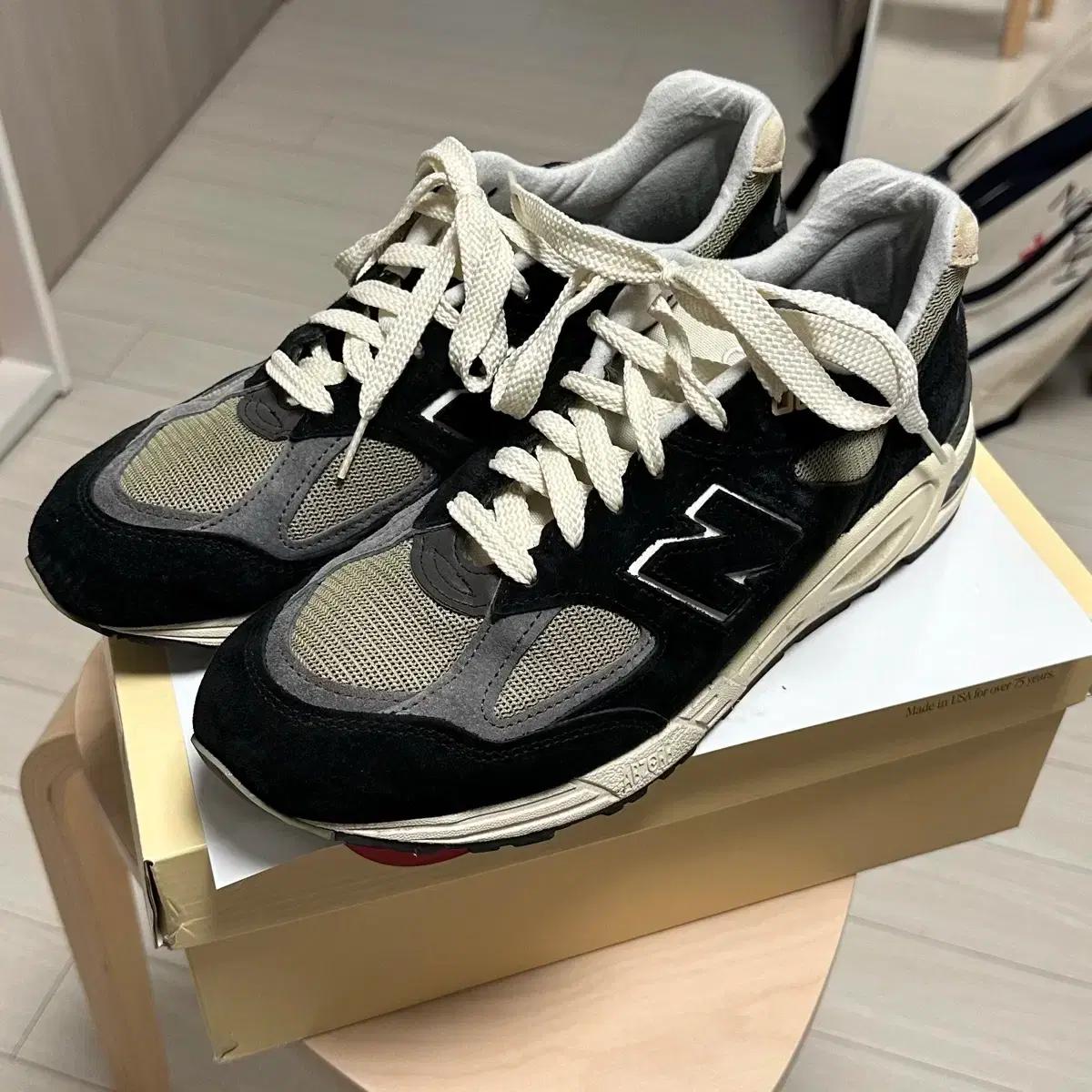 [270] 뉴발란스 990v2 블랙 트루카모