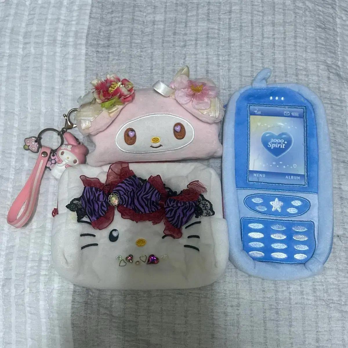 다이소 마이멜로디 헬로키티 휴대폰 필통 파우치