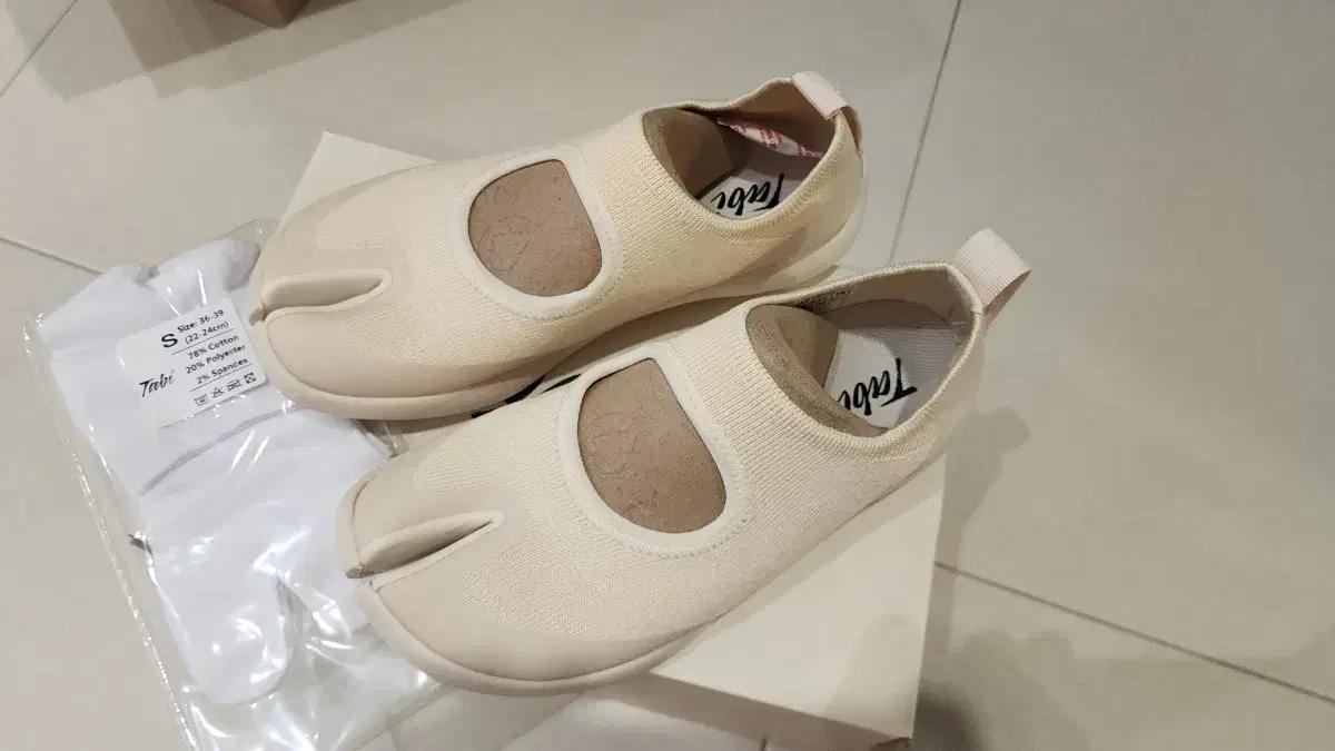 TABI 샌들 화이트 230 (36) 사이즈 새상품
