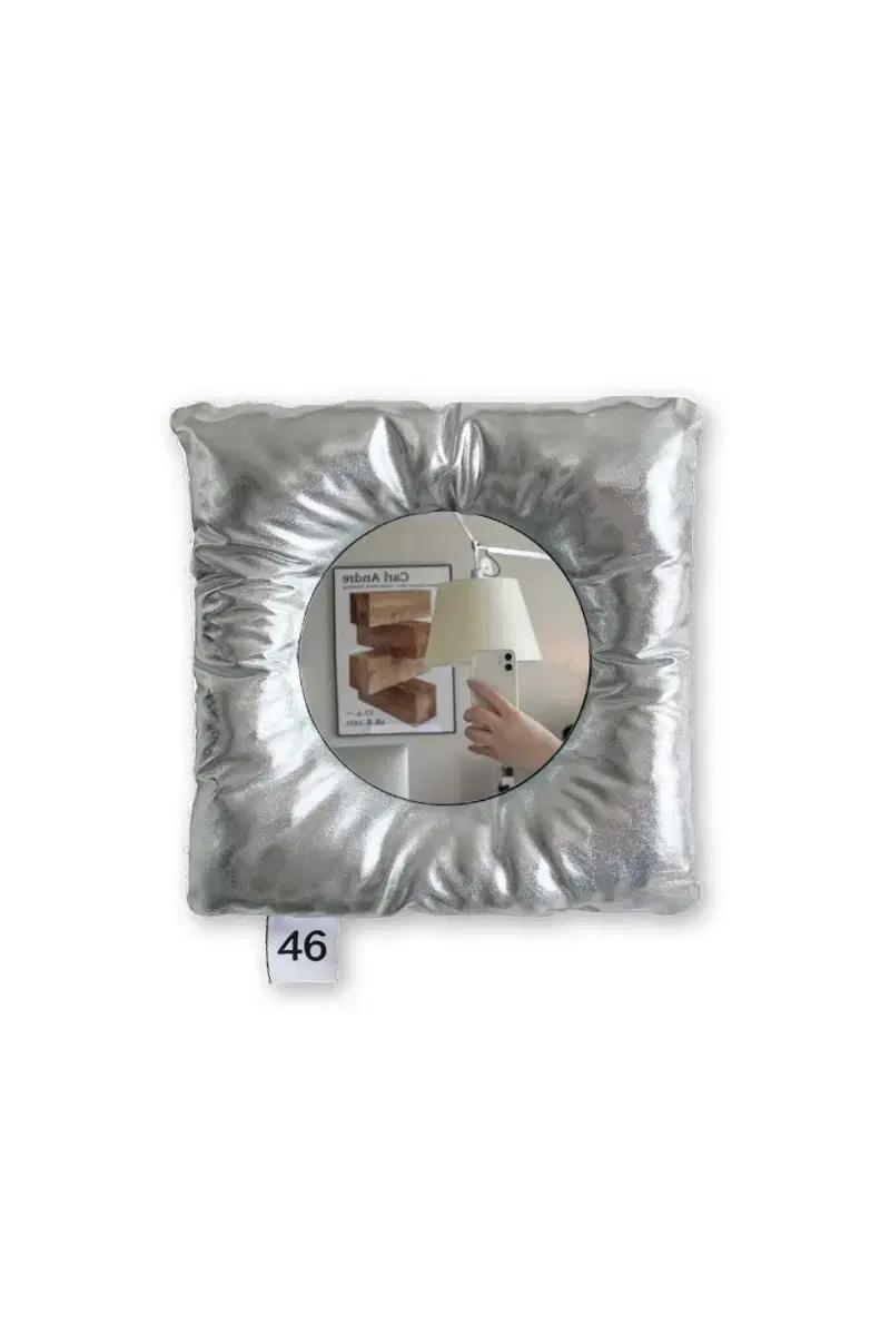 46month CUSHION MIRROR