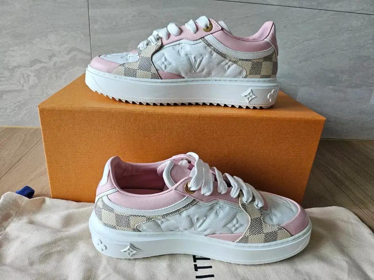 루이비통 여성 스니커즈