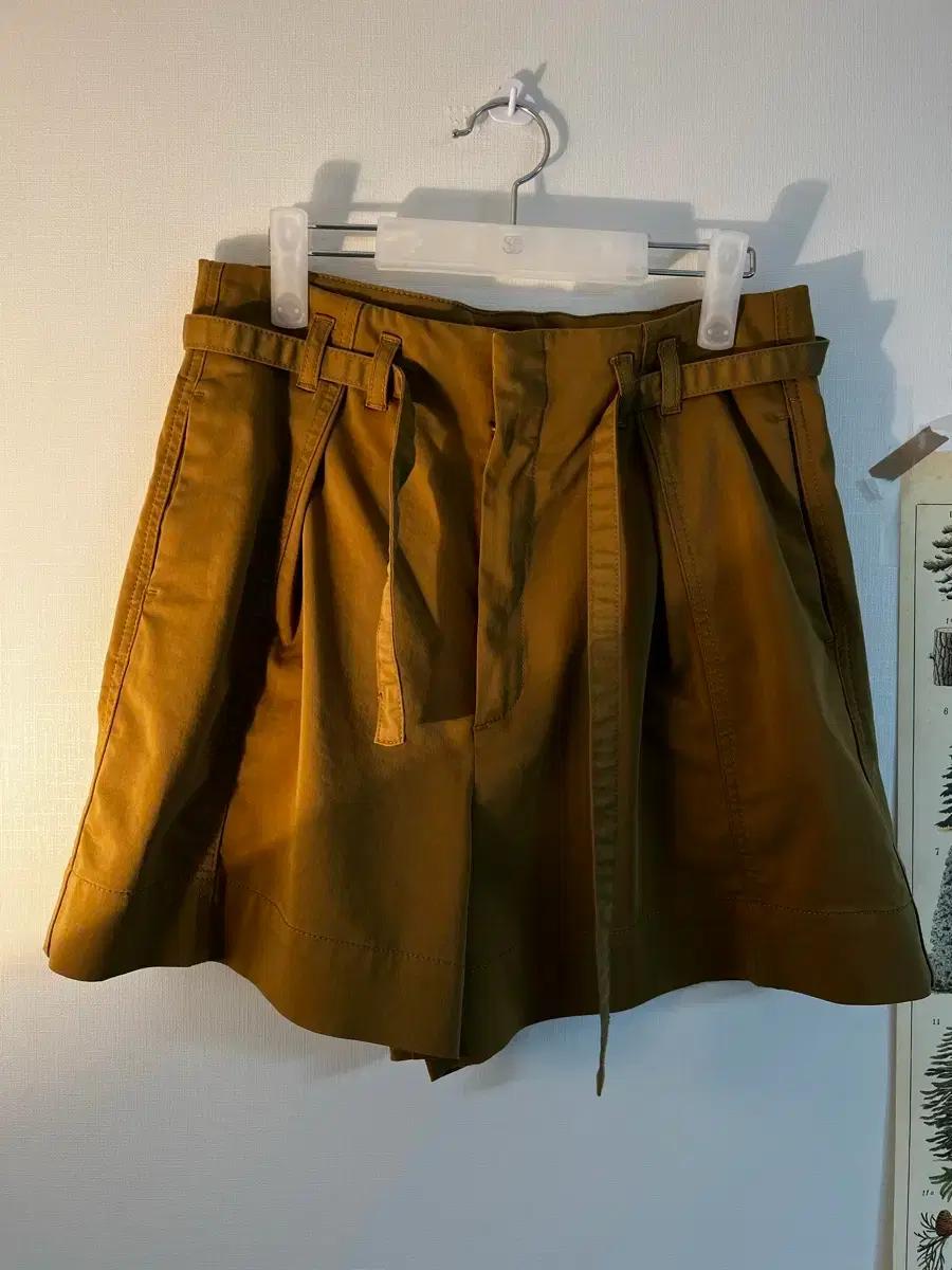 마시모두띠 카키색 반바지