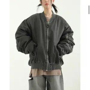 UNISEX 피그먼트 MA-1 퀄팅 점퍼