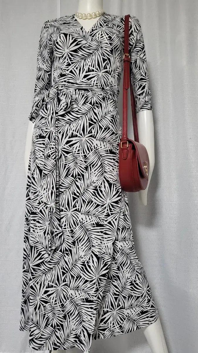 흰 검정 저지 랩 원피스...반품 44-49 길이 118